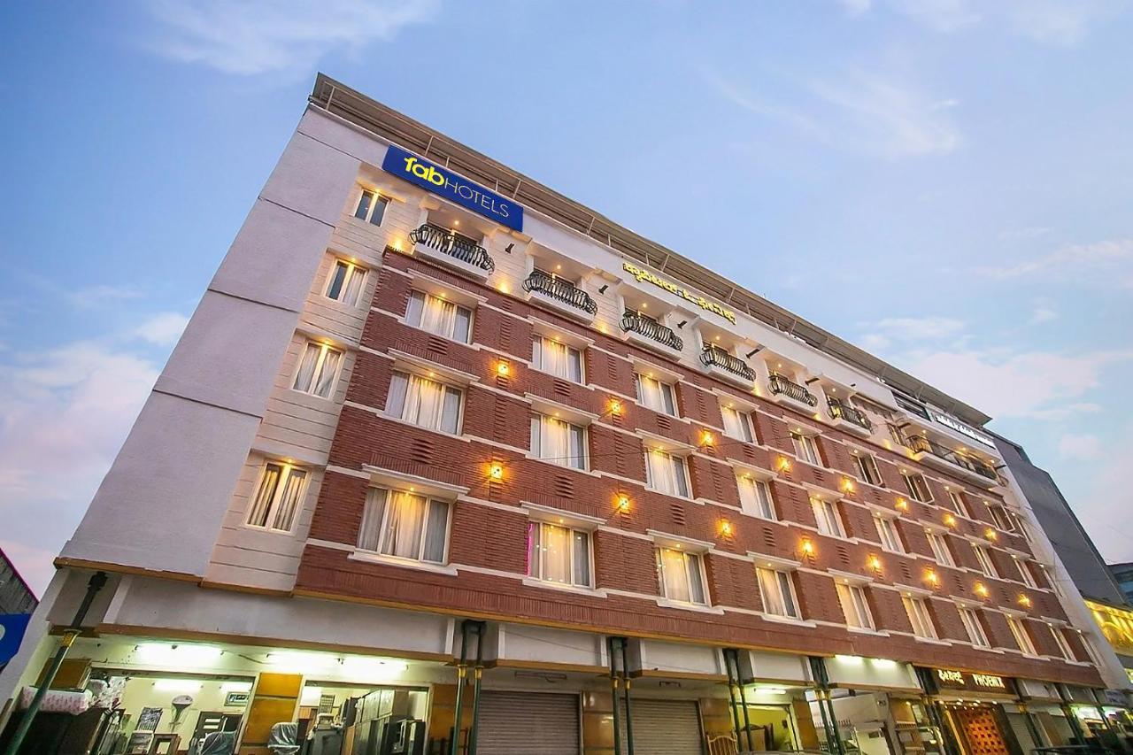 Fabhotel Phoenix Resorts - Nr M Chinnaswamy Stadium Бангалор Екстериор снимка