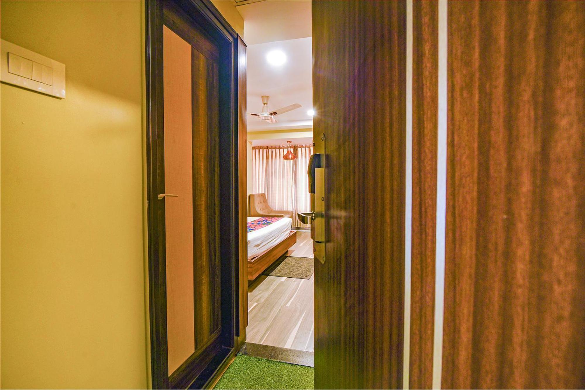 Fabhotel Phoenix Resorts - Nr M Chinnaswamy Stadium Бангалор Екстериор снимка