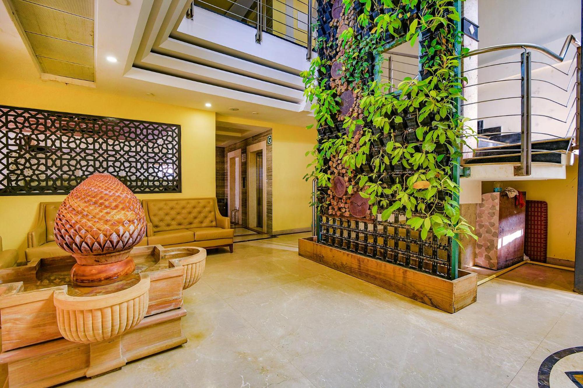 Fabhotel Phoenix Resorts - Nr M Chinnaswamy Stadium Бангалор Екстериор снимка