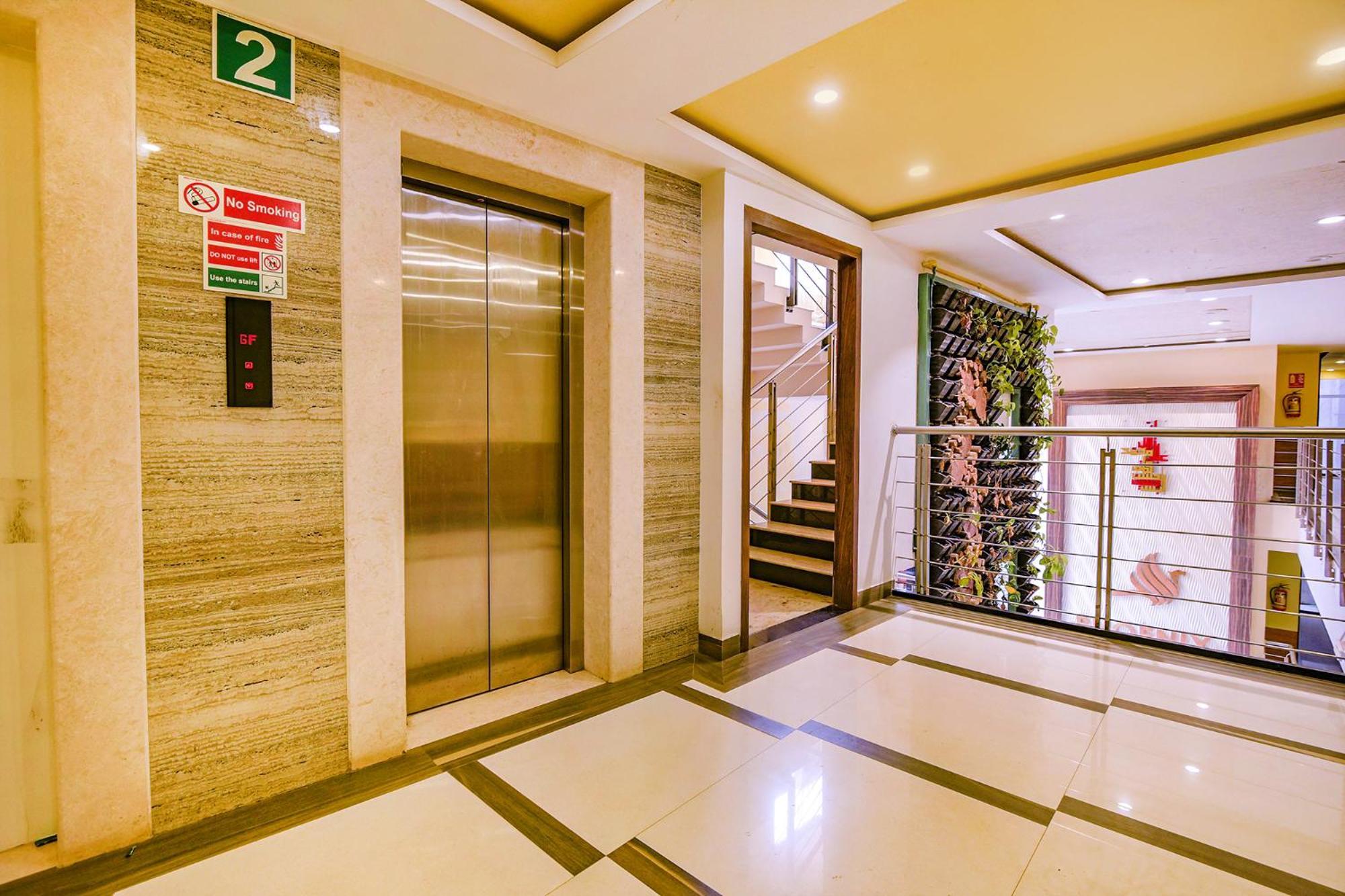 Fabhotel Phoenix Resorts - Nr M Chinnaswamy Stadium Бангалор Екстериор снимка