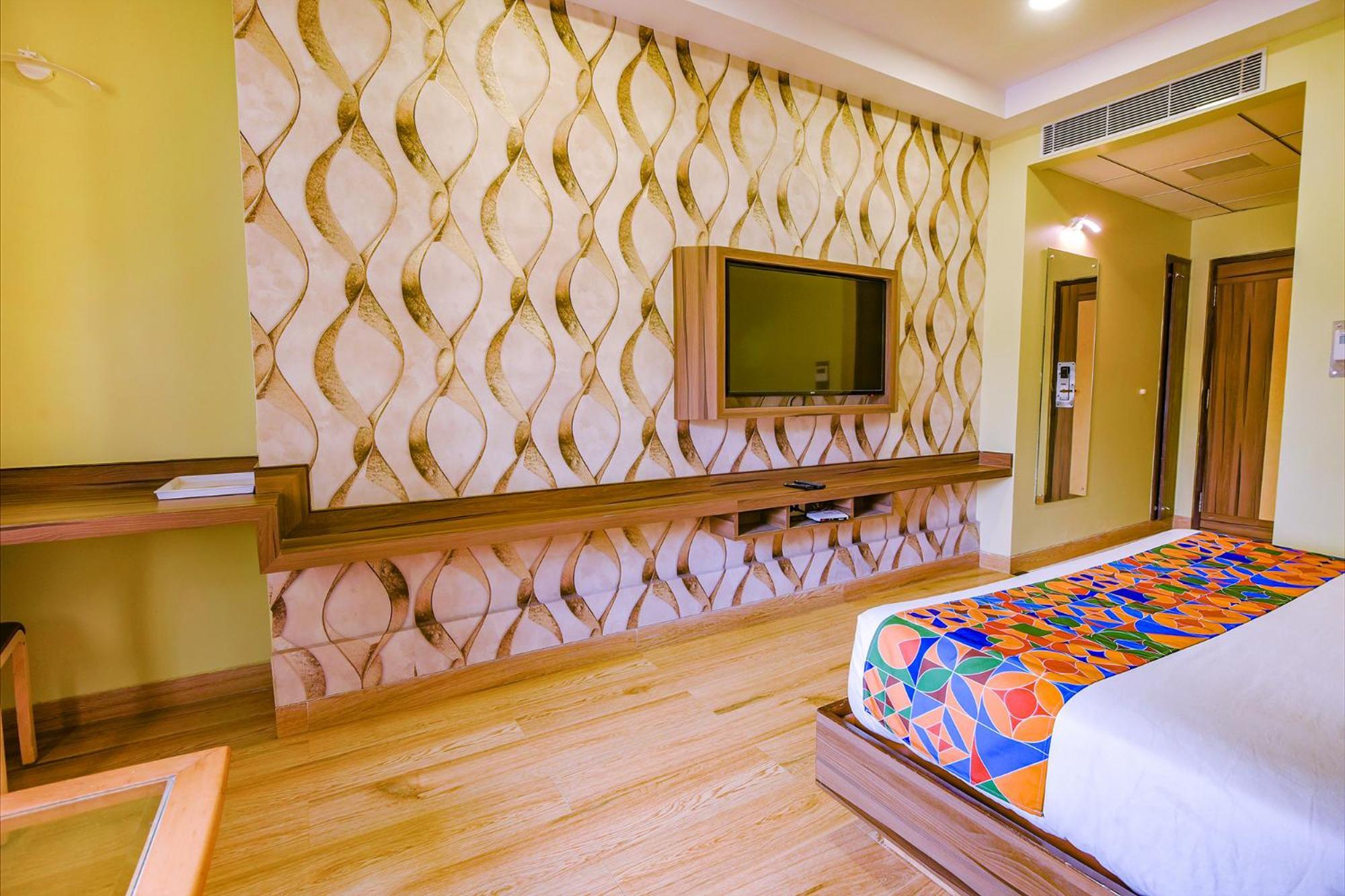 Fabhotel Phoenix Resorts - Nr M Chinnaswamy Stadium Бангалор Екстериор снимка