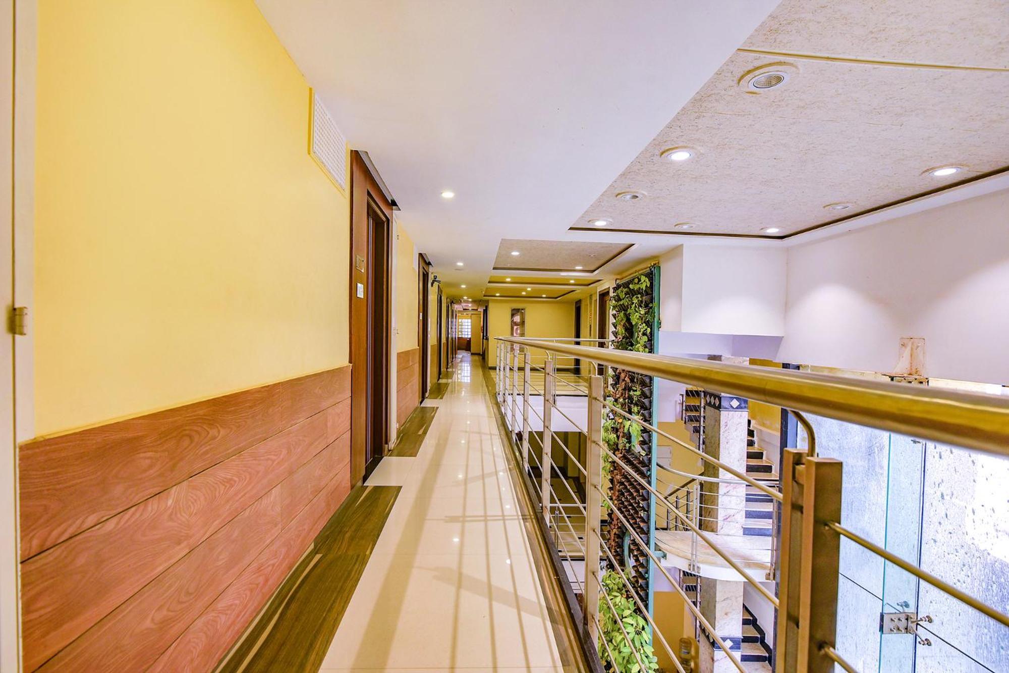 Fabhotel Phoenix Resorts - Nr M Chinnaswamy Stadium Бангалор Екстериор снимка
