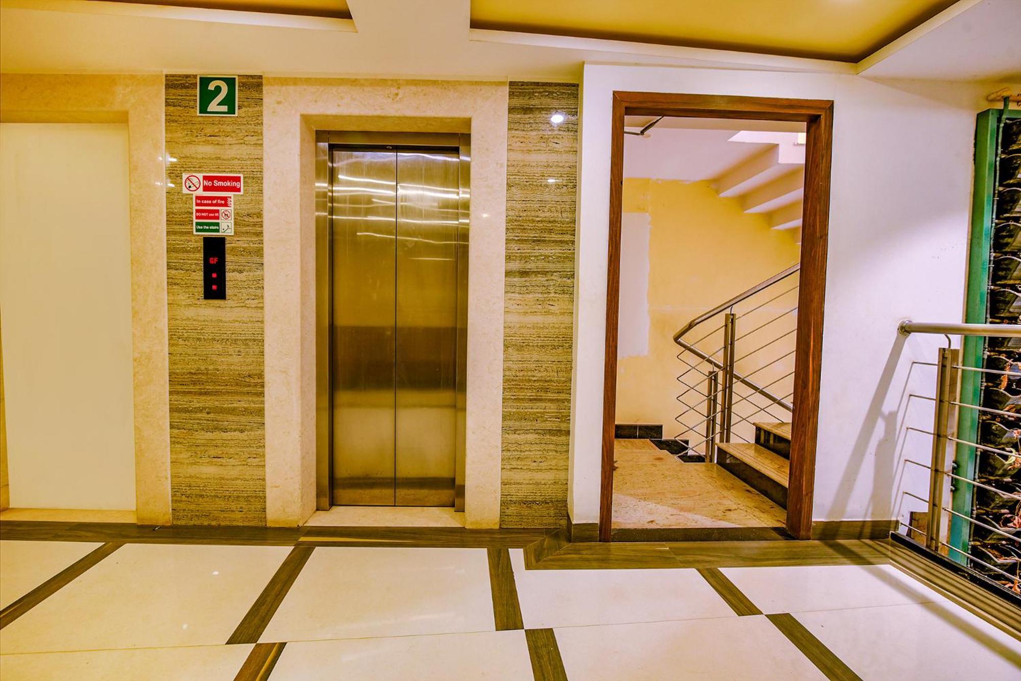 Fabhotel Phoenix Resorts - Nr M Chinnaswamy Stadium Бангалор Екстериор снимка