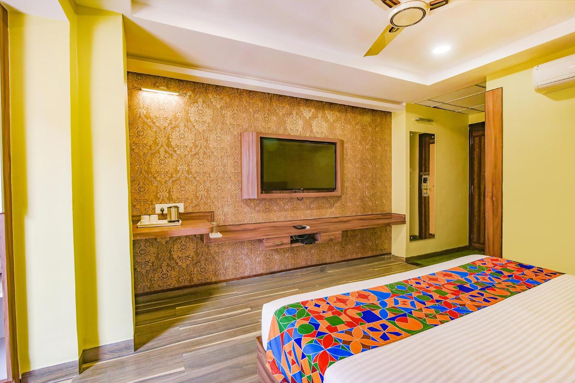 Fabhotel Phoenix Resorts - Nr M Chinnaswamy Stadium Бангалор Екстериор снимка
