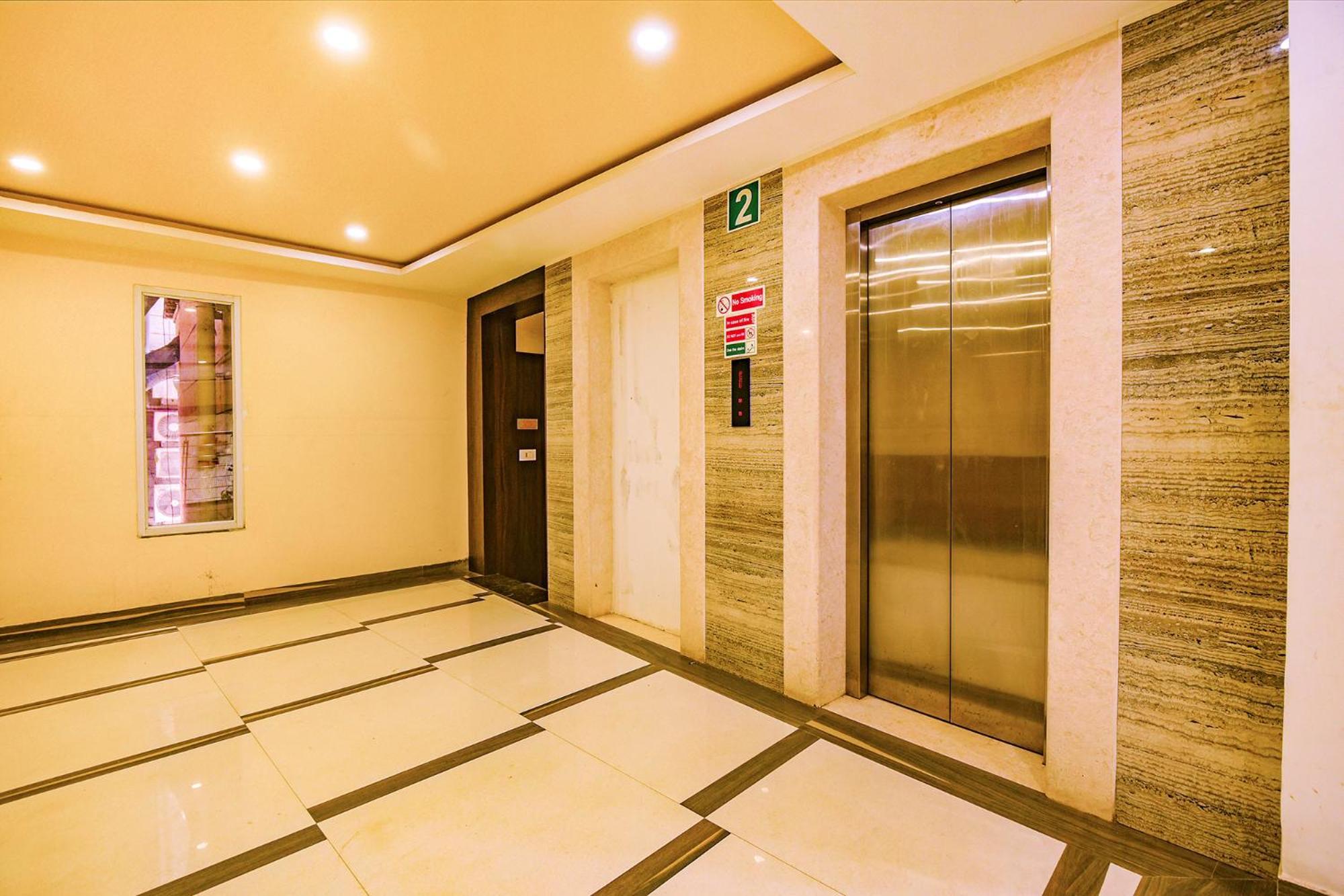 Fabhotel Phoenix Resorts - Nr M Chinnaswamy Stadium Бангалор Екстериор снимка